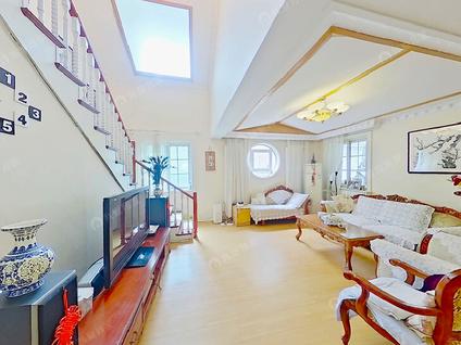 北京龙城花园(N区)6室2厅208.1平低楼层/共4层