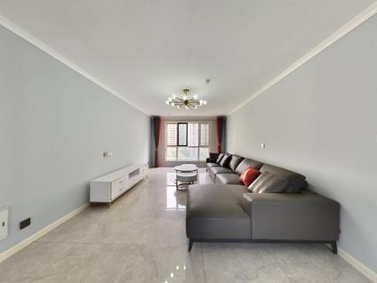 北京唐顿庄园3室2厅123.6平低楼层/共34层