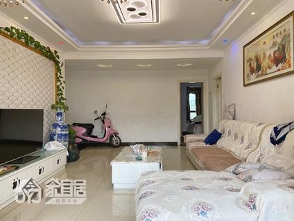 江门翠湖湾3室2厅130平中楼层/共33层