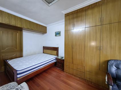 北京曹杨七村1室0厅32平中楼层/共5层