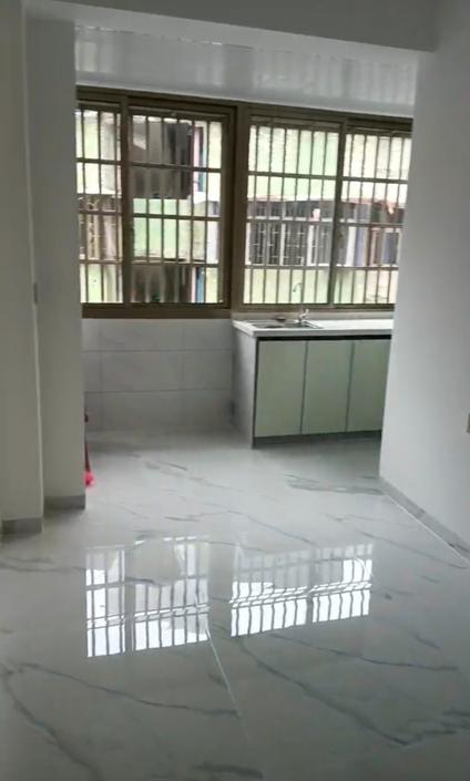 北京绿岛花苑2室1厅33平高楼层/共8层