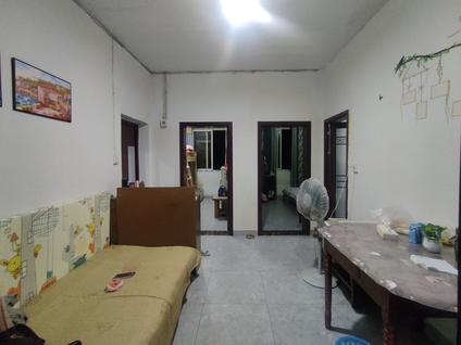 重庆清华中学住宅小区2室1厅55.77平中楼层/共6层