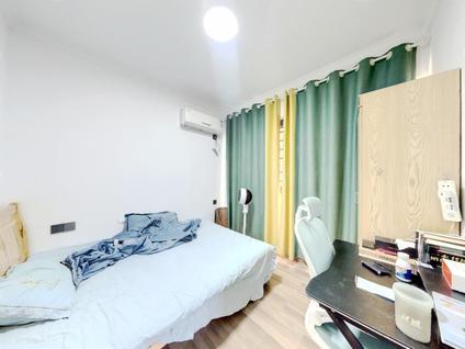 北京荣盛岳麓峰景3室2厅97.5平中楼层/共33层