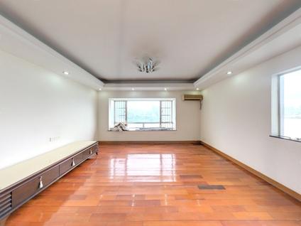 北京鸿景花园3室2厅130.9平高楼层/共16层