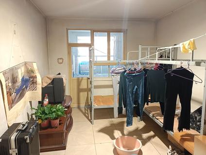 北京珍极宿舍红旗大街2室1厅74.46平中楼层/共6层