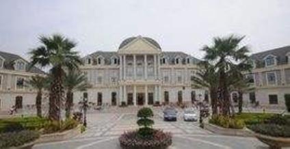 河源深业塞纳湾4室2厅139平低楼层/共20层