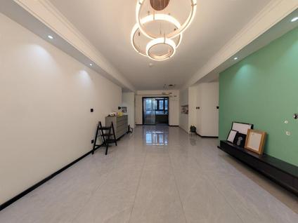 西安红星紫御半山3室2厅128.38平低楼层/共33层