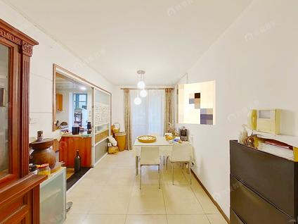 北京金地格林小镇3室2厅136.55平低楼层/共5层