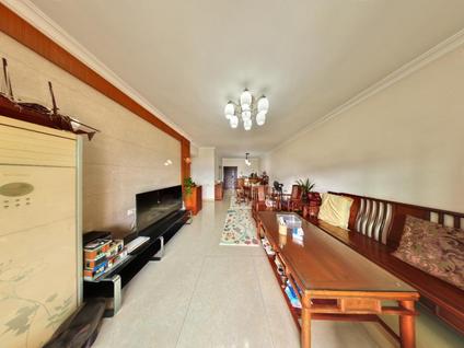 佛山海景蓝湾3室2厅114平高楼层/共28层