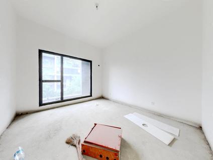 西安华侨城108坊3室1厅304.42平中楼层/共6层