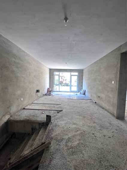 北京蓝湾半岛4室2厅95平低楼层/共7层