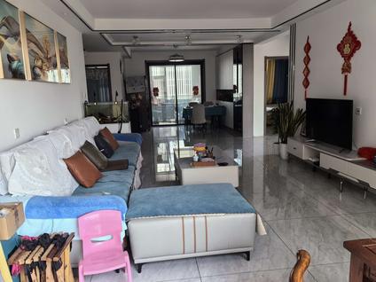 北京大地翰林苑4室2厅136平低楼层/共11层