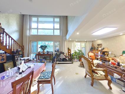 北京康斯丹郡4室4厅306.19平低楼层/共9层