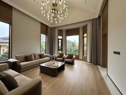 北京常青藤5室3厅372.15平低楼层/共1层