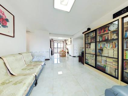 北京南车花园3室1厅135.66平高楼层/共18层