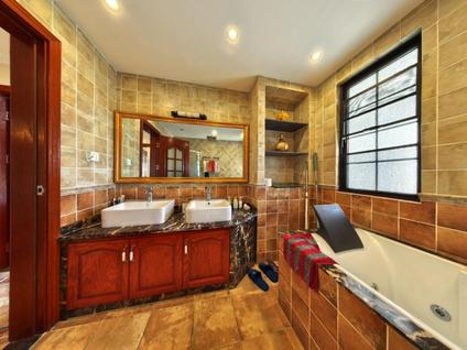 海口慧远美林谷3室2厅109.36平中楼层/共7层