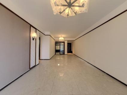 株洲恒大悦珑台3室2厅132平中楼层/共27层