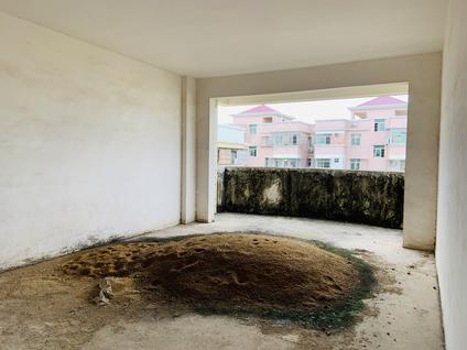 江门环市中路3室2厅130.3平高楼层/共8层