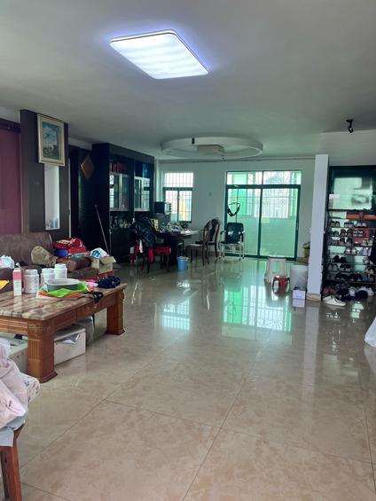 广州荔乡路4室2厅190.72平中楼层/共17层