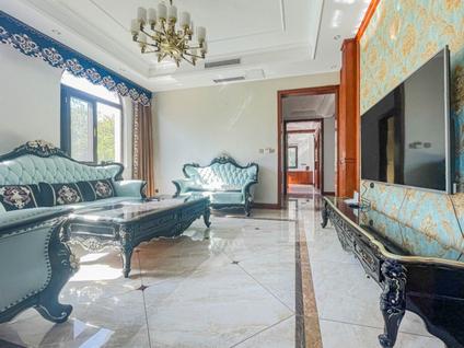 北京世茂诺沙湾4室2厅262.66平低楼层/共3层