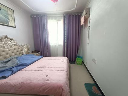 南阳滨河都市花园3室2厅120平高楼层/共7层