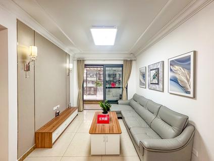 北京恒大御景半岛2室2厅72平低楼层/共32层