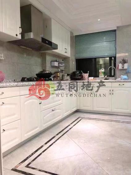 北京滨江丽园3室0厅132平中楼层/共14层