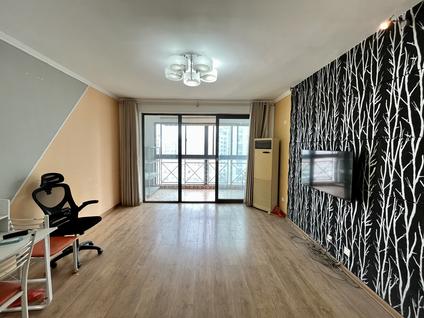 北京津盘凤凰都3室2厅131平高楼层/共12层