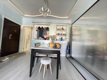 北京申宝花园3室2厅161.91平低楼层/共33层