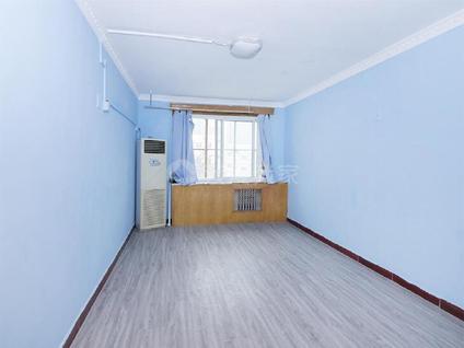 北京电信宿舍3室1厅66.5平高楼层/共6层