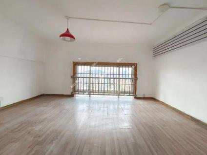 北京鸿城广场3室2厅70.9平高楼层/共23层