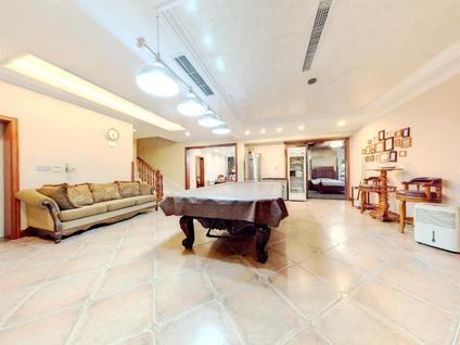 北京华侨城纯水岸208区8室3厅571.13平低楼层/共3层