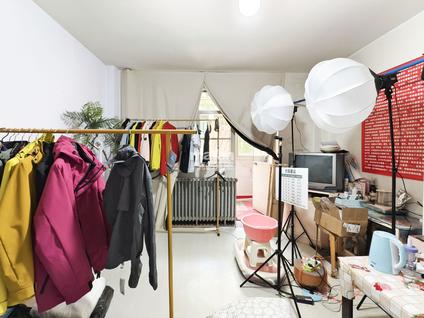 兰州兰铁局康美园小区2室2厅62平低楼层/共8层