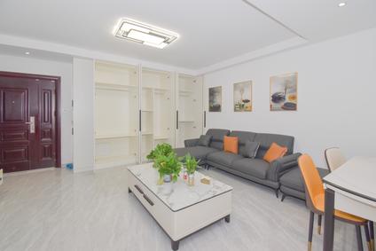 北京新平公寓3室1厅107平中楼层/共16层