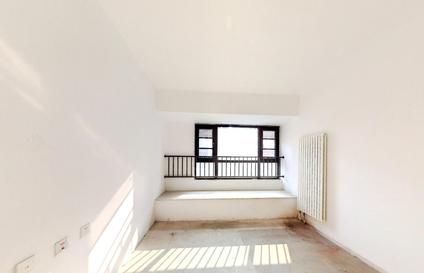 郑州蓝宝湖畔晓风4室2厅172.16平低楼层/共25层