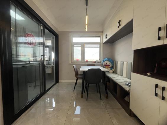 北京海清园3室2厅128.18平低楼层/共16层