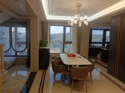 北京泰顺华鸿中央广场4室3厅160平高楼层/共31层