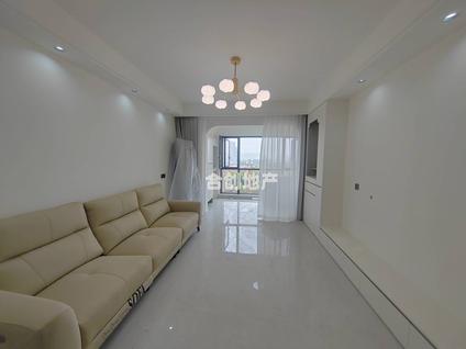 北京保利香颂3室2厅116平低楼层/共33层