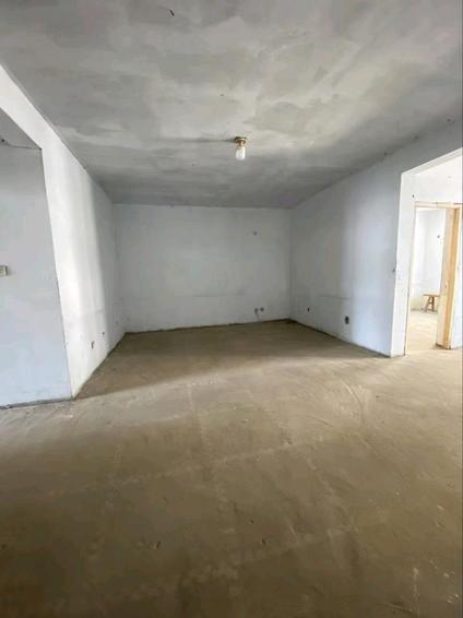 北京东泰花园3室2厅130.28平低楼层/共26层