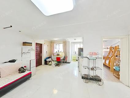 北京金湾花园2室1厅80.99平低楼层/共6层