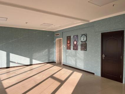 北京知本时代3室1厅151平低楼层/共25层