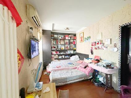 北京重汽翡翠郡(南区）1室0厅24平中楼层/共17层