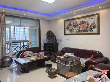 咸宁月亮湾水岸花园3室2厅139.84平中楼层/共7层