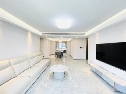 济南中信泰富济南尊4室2厅165.27平中楼层/共17层