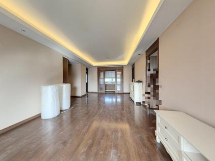 西安万科东方传奇3室2厅120.7平中楼层/共34层