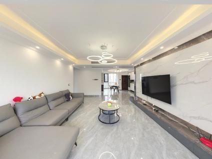 株洲经世龙城4室1厅176.45平高楼层/共30层