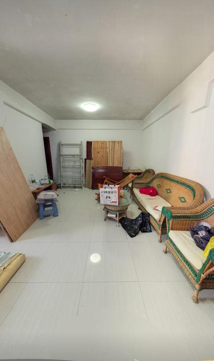 北京嘉发大厦3室1厅83.49平中楼层/共19层