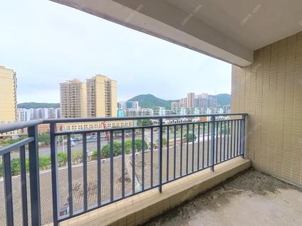 北京金海华府3室2厅100平低楼层/共21层
