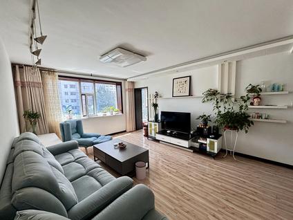 北京美丽家园3室2厅110平低楼层/共22层