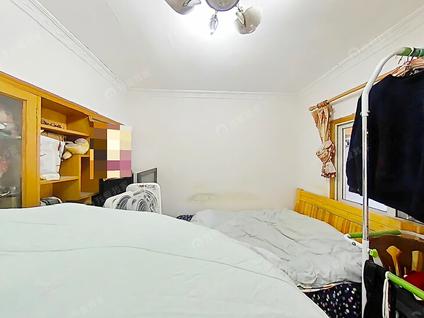 上海南杨小区1室1厅43平高楼层/共6层